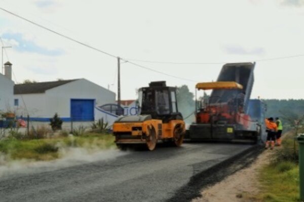 Bicas___Pavimenta__o_de_estrada_de_acesso_I