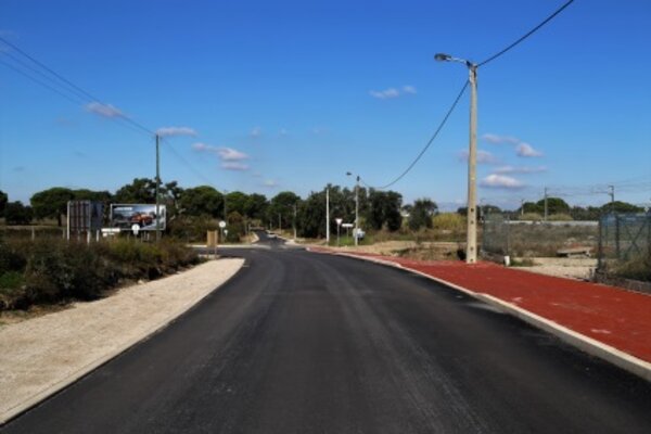 Pavimenta__o_da_Estrada_da_Aldeia_do_Futuro___Rua_Bernardes_Soares_I