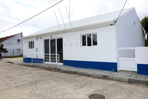 centro_comunitario_agua_derramada