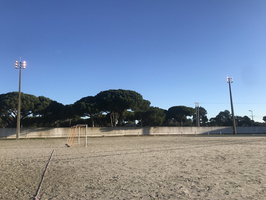 Já está reparada a iluminação do parque desportivo do Carvalhal