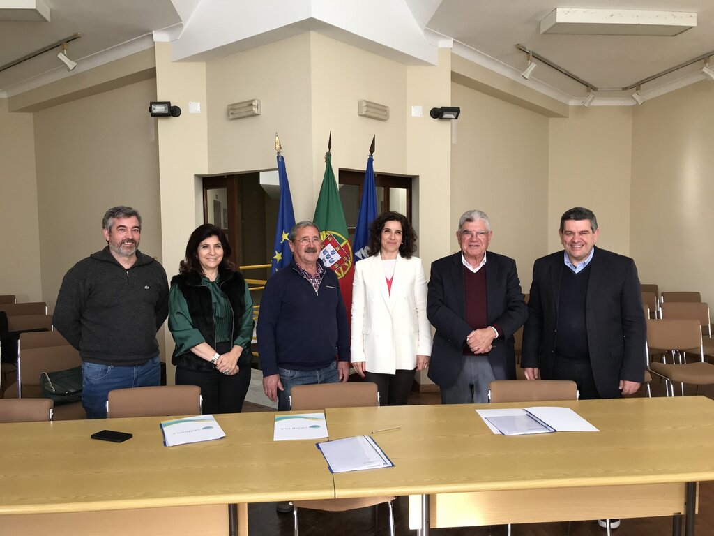  Acordo para a Construção da Nova Extensão de Saúde de Melides foi assinado hoje  entre o Municíp...