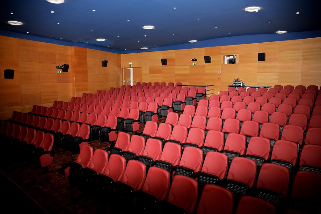 As intervenções no Cine Granadeiro estão concluídas