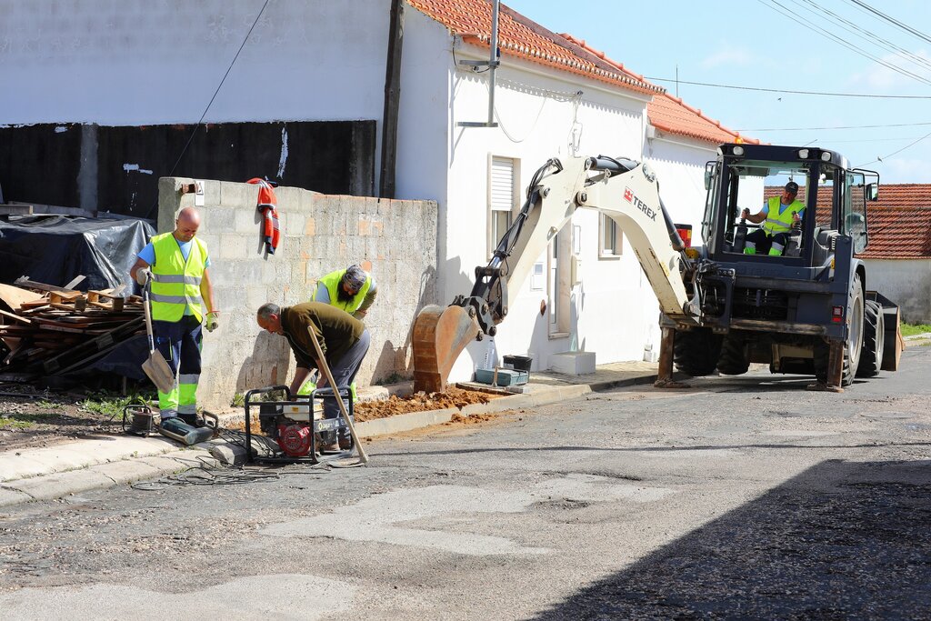 Já iniciou a obra pavimentação dos arruamentos da Aldeia do Futuro