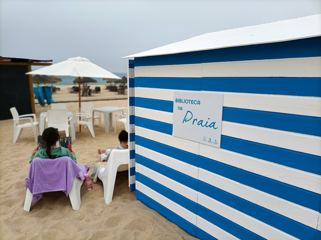 Melides e Carvalhal com Biblioteca na Praia até final de agosto