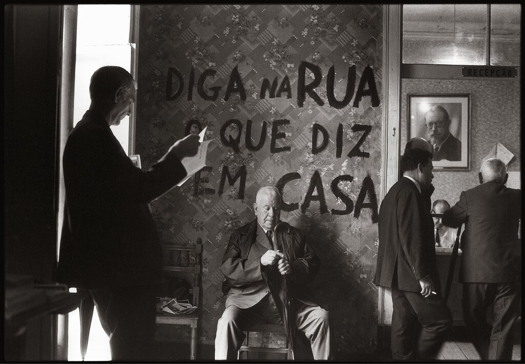 50 Anos | 25 de Abril  «Carlos Gil – Um Fotógrafo na Revolução»