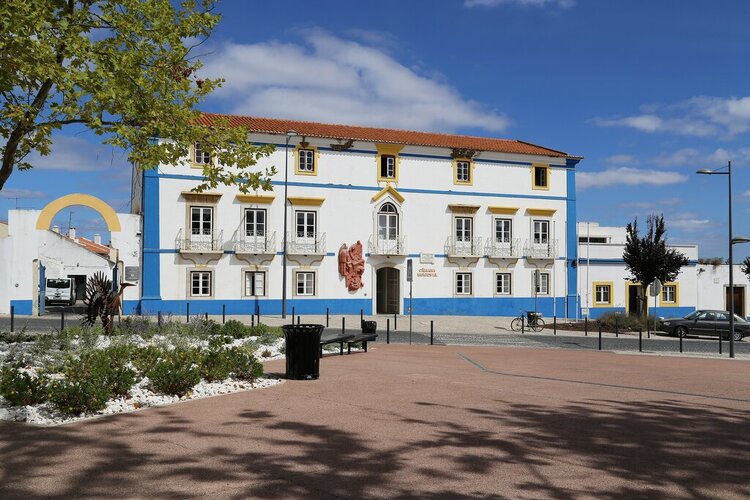 camara_municipal_de_grandola_1_1_1024_2500