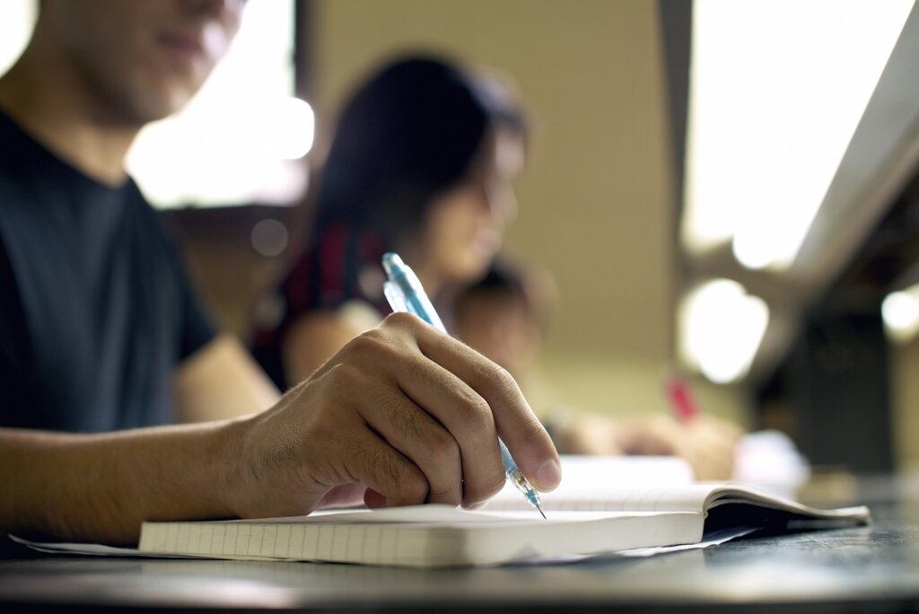 Candidaturas para atribuição e renovação de bolsas de estudos 2025/26 arrancam hoje