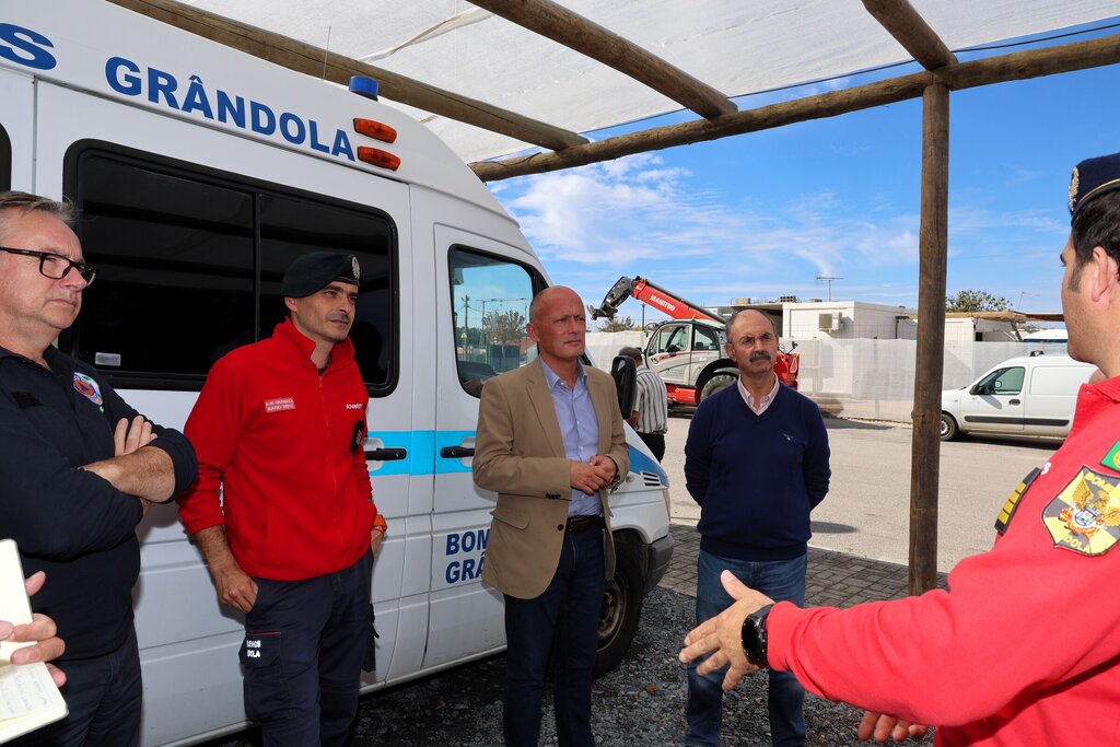 Entrada em funcionamento da terceira Equipa de Intervenção Permanente (EIP) dos Bombeiros Mistos ...