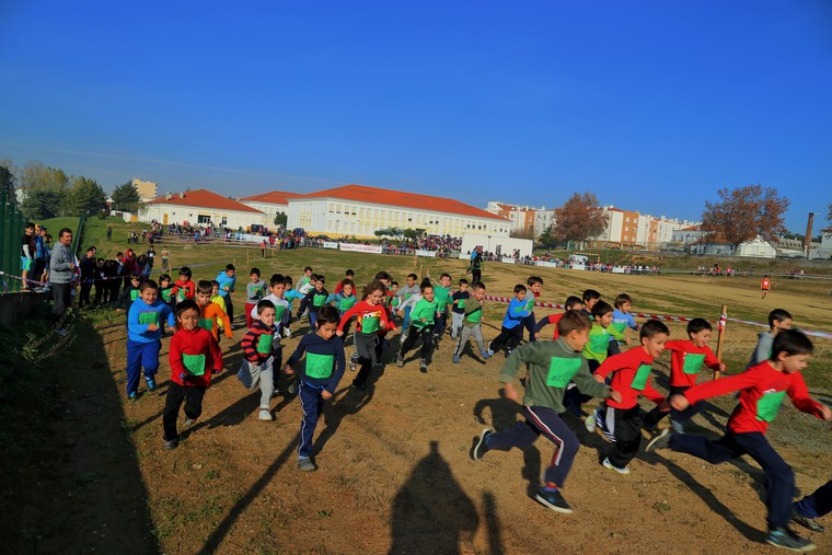 845 alunos participaram no Corta Mato Escolar Concelhio de Grândola