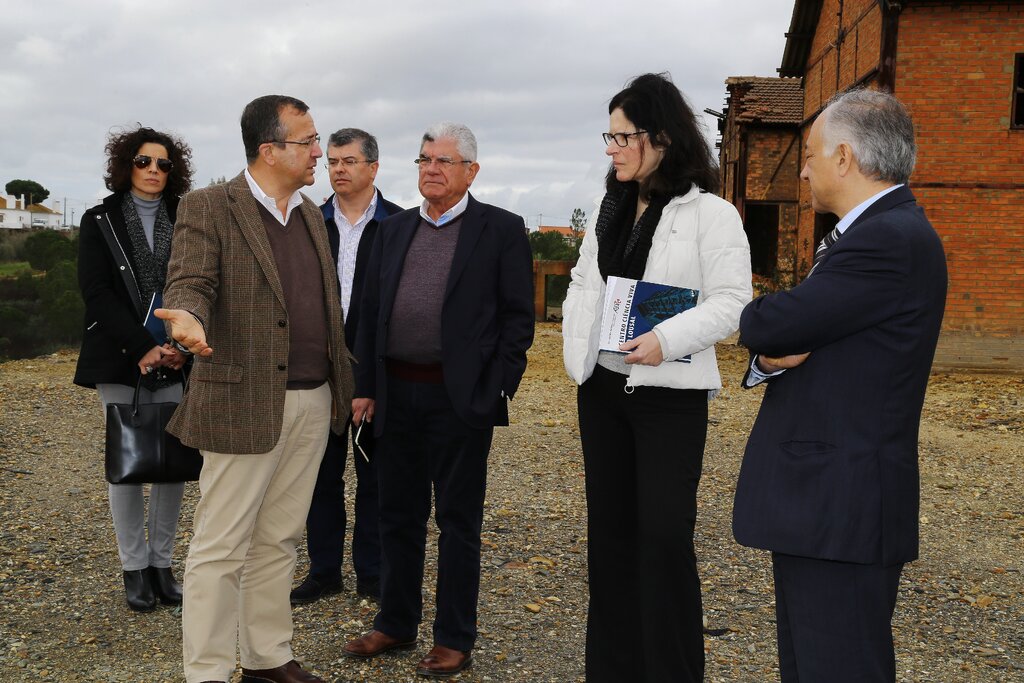 Diretora Regional da Cultura do Alentejo esteve no concelho de Grândola para conhecer o projeto R...
