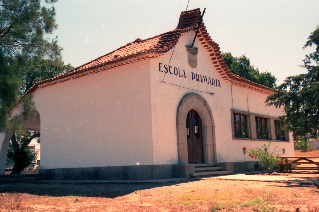 Município promove alienação de edifícios escolares 