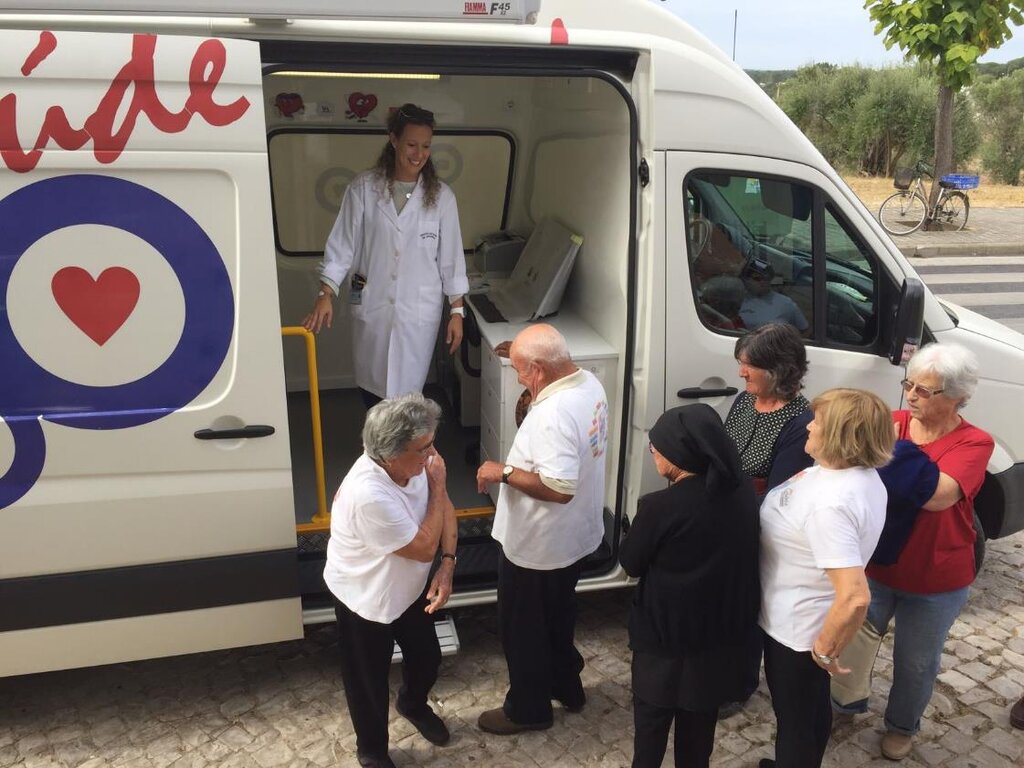 Unidade Móvel de Saúde promove Campanha de Vacinação contra a Gripe   