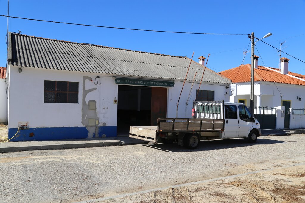 Já iniciou a obra para adaptação do Casão de Água Derramada a Centro Comunitário