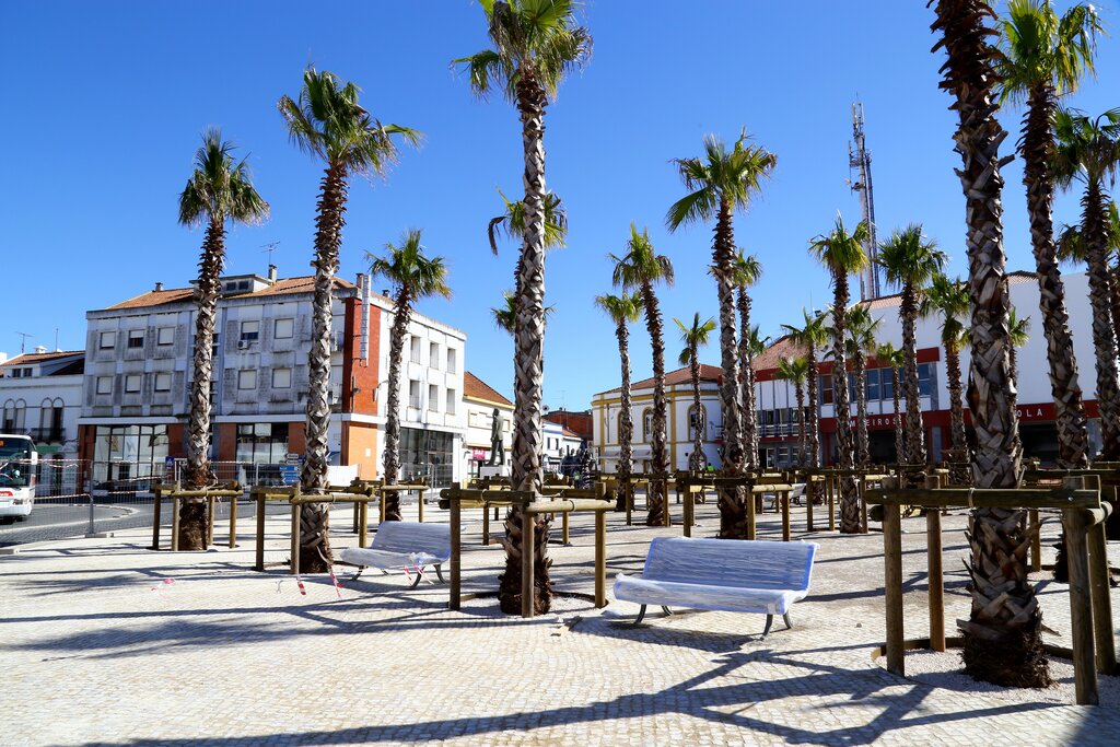 Exposição Colectiva de Escultura marca Inauguração da Praça da República