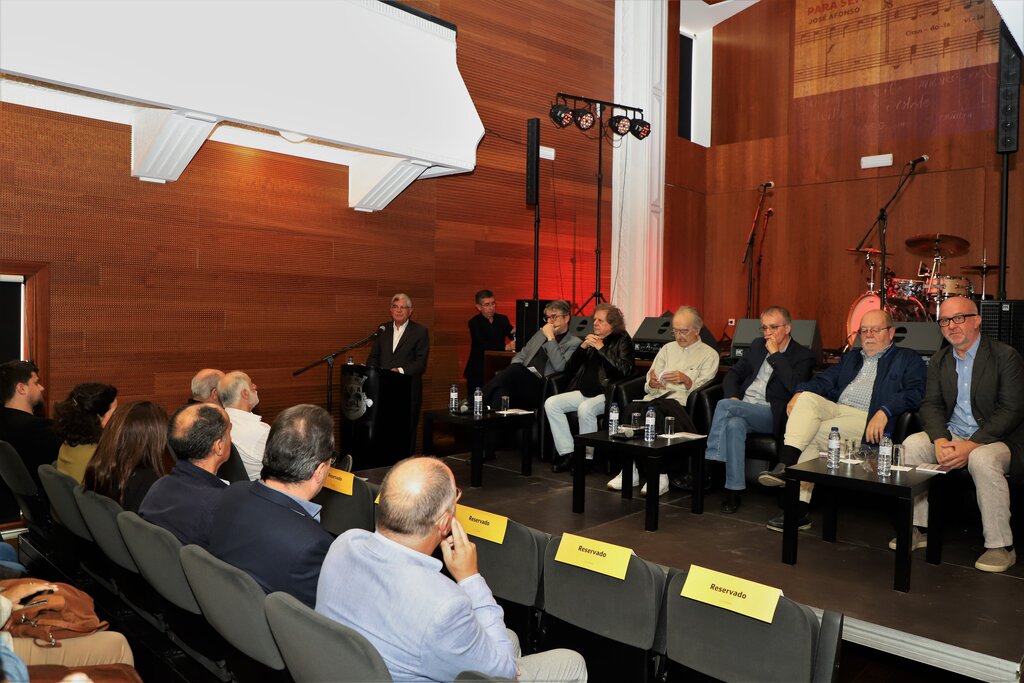 SEM MUROS NEM AMEIAS 1º Encontro da Canção de Protesto recordou e homenageou José Afonso