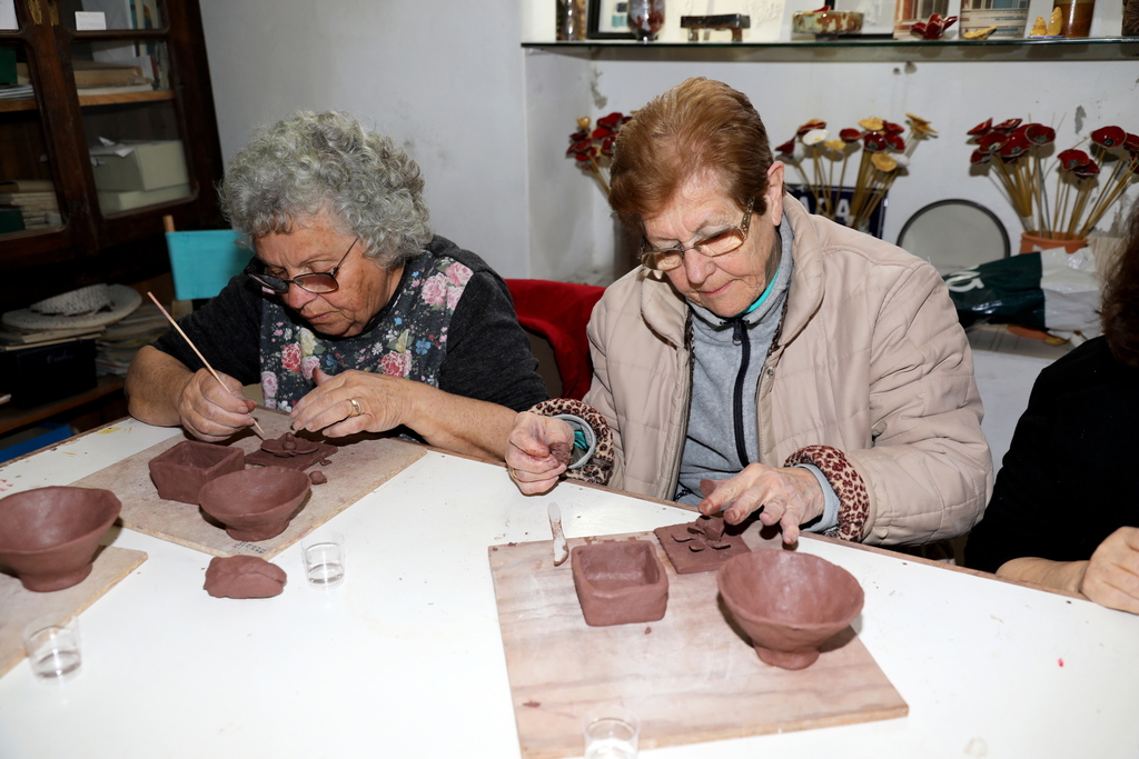  Olaria e cerâmica no curriculum dos alunos da Universidade Sénior de Grândola