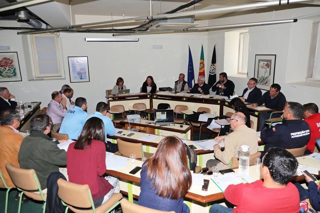 O Município de Grândola reuniu com as Comissões Municipais de Proteção Civil e de Defesa da Flore...