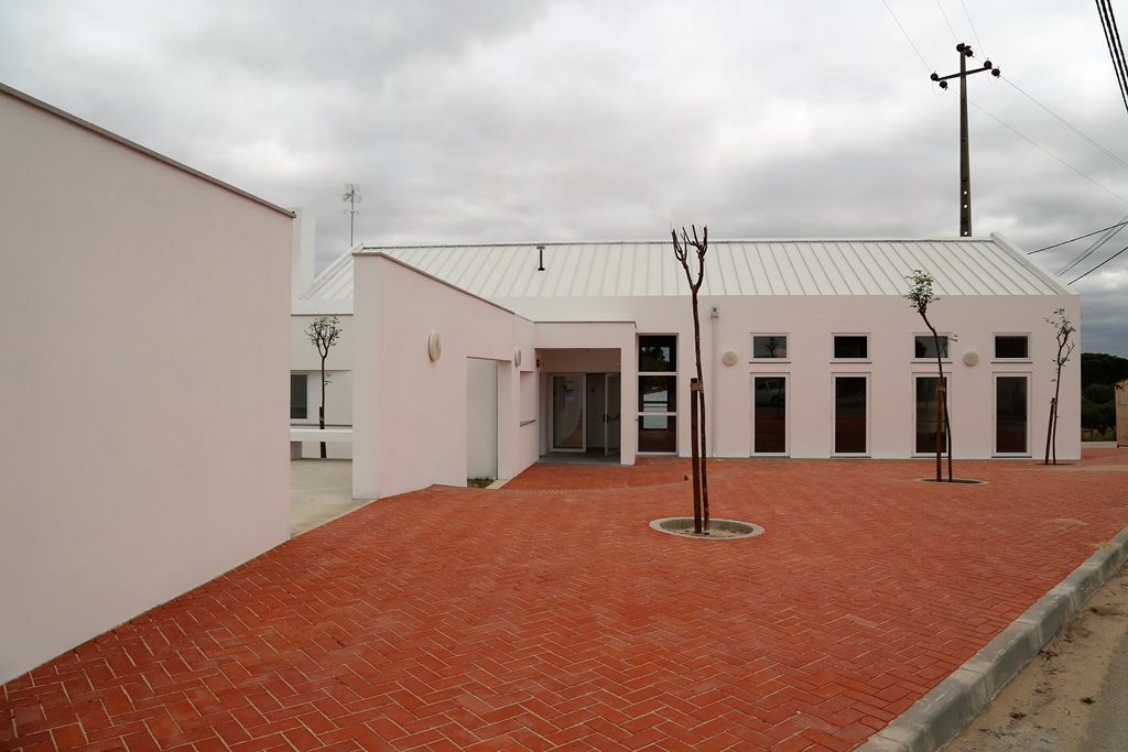 Inauguração do Centro Comunitário da Aldeia do Pico - Município aumenta resposta social